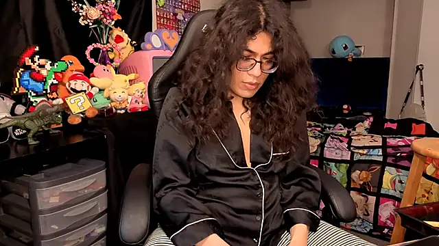 ShinyCherub online show from November 4, 2025, 5:12 pm