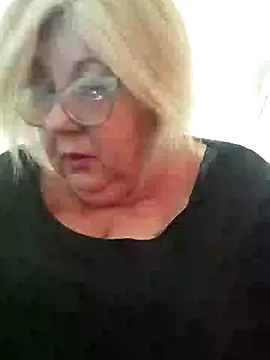 Snapshot of Merilulla chatting on February 9, 2025, 2:29 pm Merilulla online show from February 9, 2025, 2:29 pm