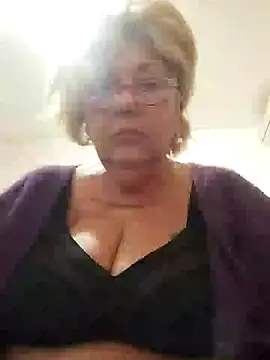 Snapshot of Merilulla chatting on February 13, 2025, 6:05 pm Merilulla online show from February 13, 2025, 6:05 pm