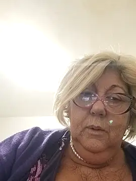 Snapshot of Merilulla chatting on February 28, 2025, 12:54 am Merilulla online show from February 28, 2025, 12:54 am