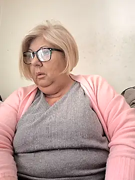 Snapshot of Merilulla chatting on March 21, 2026, 10:53 am Merilulla online show from March 21, 2026, 10:53 am