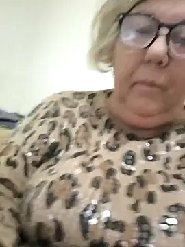 Snapshot of Merilulla chatting on March 27, 2026, 12:16 am Merilulla online show from March 27, 2026, 12:16 am