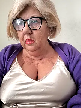 Snapshot of Merilulla chatting on March 27, 2026, 12:05 pm Merilulla online show from March 27, 2026, 12:05 pm