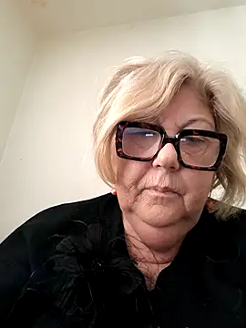 Snapshot of Merilulla chatting on March 31, 2026, 1:33 pm Merilulla online show from March 31, 2026, 1:33 pm