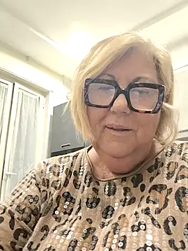 Snapshot of Merilulla chatting on April 5, 2026, 12:30 am Merilulla online show from April 5, 2026, 12:30 am