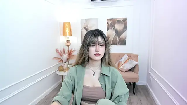AnneTLi online show from May 26, 2026, 3:13 am