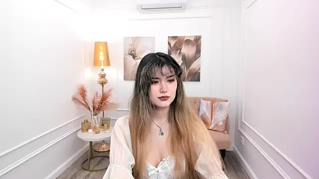 AnneTLi online show from July 4, 2026, 3:13 am