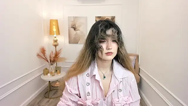 AnneTLi online show from July 9, 2026, 3:21 am