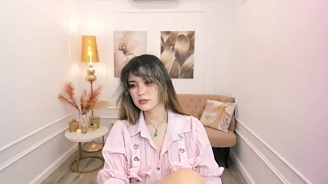 AnneTLi online show from July 12, 2026, 3:19 am