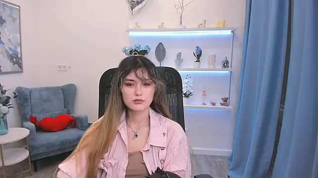 AnneTLi online show from July 14, 2026, 10:32 am