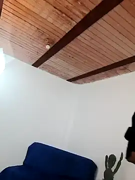 Snapshot of Babylolatop chatting on December 20, 2024, 6:45 pm Babylolatop online show from December 20, 2024, 6:45 pm