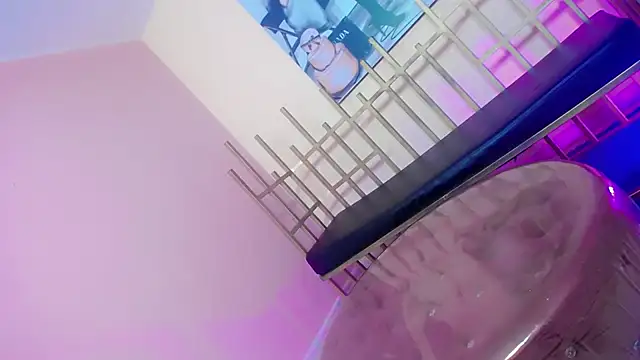 Snapshot of Babylolatop chatting on March 4, 2025, 1:06 pm Babylolatop online show from March 4, 2025, 1:06 pm