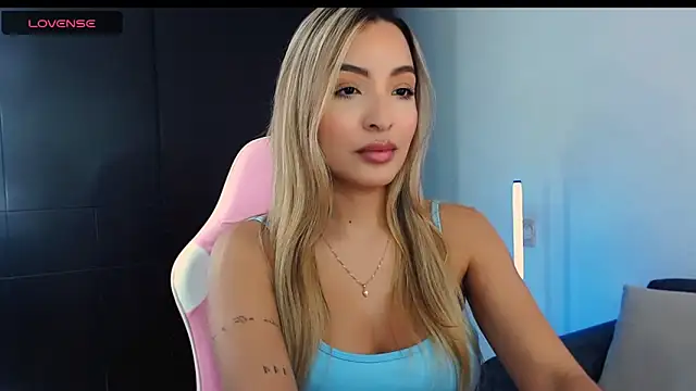 Snapshot of im_grecia chatting on November 25, 2025, 8:09 pm im grecia online show from November 25, 2025, 8:09 pm