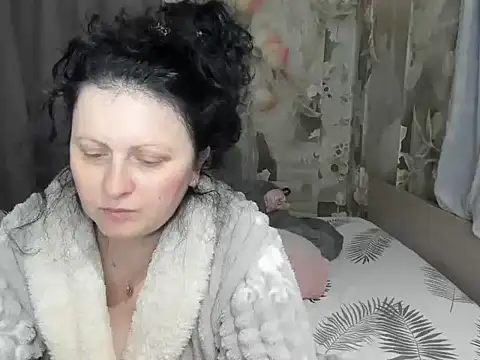 Snapshot of Lillian2 chatting on January 15, 2026, 11:15 am Lillian2 online show from January 15, 2026, 11:15 am