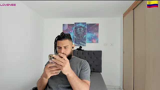 Louis marley   online show from December 29, 2024, 2:52 pm