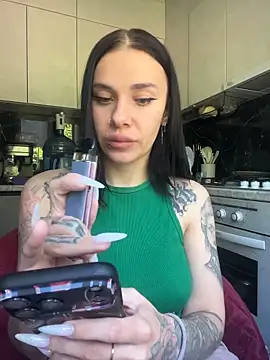 Queen of pain online show from June 2, 2026, 6:59 am