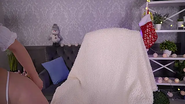 Snapshot of Daenerys_Daenn chatting on December 25, 2024, 9:24 am Daenerys Daenn online show from December 25, 2024, 9:24 am