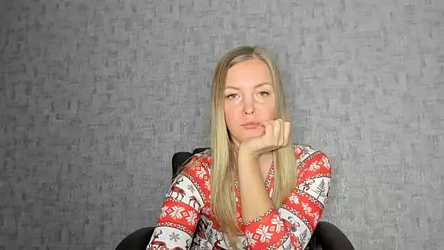 Snapshot of iam_Venus chatting on December 18, 2025, 2:45 pm iam Venus online show from December 18, 2025, 2:45 pm