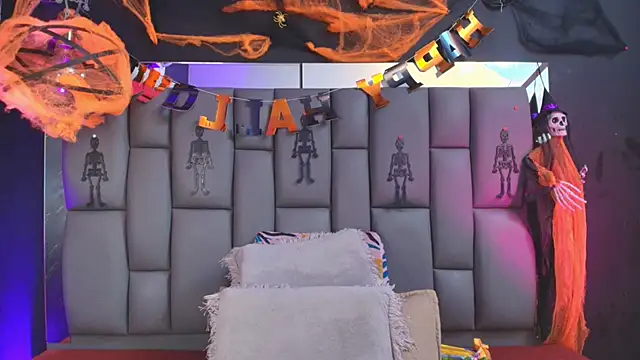  MiaBrown  online show from October 29, 2025, 12:07 pm