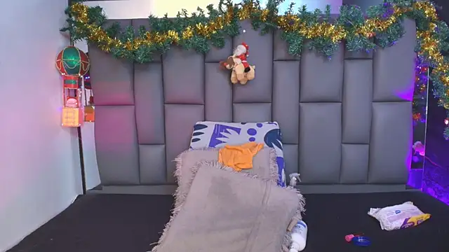  MiaBrown  online show from December 1, 2025, 12:10 pm