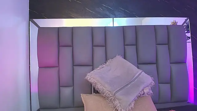 Snapshot of _MiaBrown_ chatting on February 13, 2026, 12:12 pm MiaBrown online show from February 13, 2026, 12:12 pm