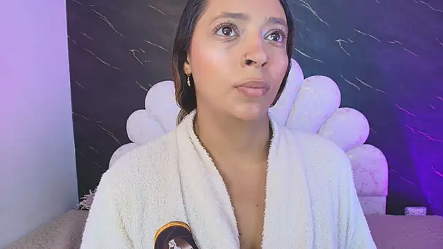  MiaBrown  online show from May 31, 2026, 12:12 pm