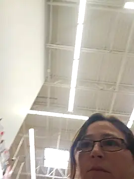 Snapshot of angelbaby1998 chatting on February 21, 2026, 11:06 pm angelbaby1998 online show from February 21, 2026, 11:06 pm