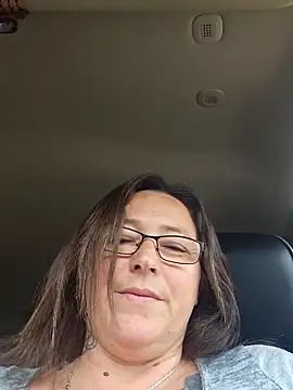 angelbaby1998 online show from May 7, 2026, 8:47 pm