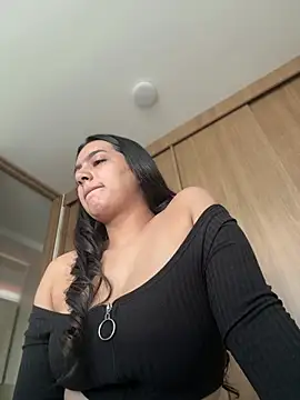 Snapshot of Nicollemays chatting on February 26, 2026, 2:05 pm Nicollemays online show from February 26, 2026, 2:05 pm