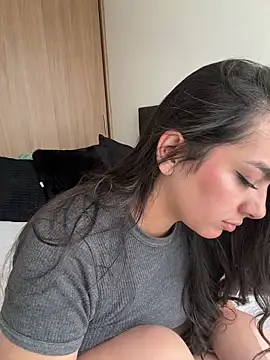 Snapshot of Nicollemays chatting on March 5, 2026, 3:19 pm Nicollemays online show from March 5, 2026, 3:19 pm