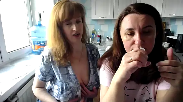 Snapshot of DonnaMagdalena chatting on March 7, 2025, 9:29 am DonnaMagdalena online show from March 7, 2025, 9:29 am