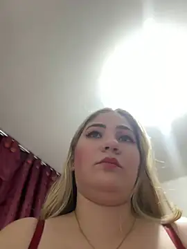 Snapshot of Celestedubois chatting on December 7, 2024, 1:03 am Celestedubois online show from December 7, 2024, 1:03 am