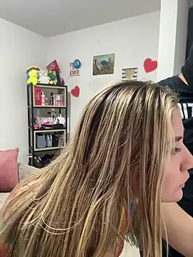 Snapshot of Celestedubois chatting on December 14, 2024, 10:34 am Celestedubois online show from December 14, 2024, 10:34 am