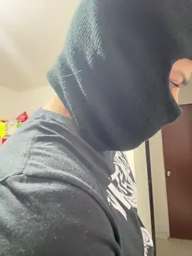 Snapshot of Celestedubois chatting on December 16, 2024, 3:19 am Celestedubois online show from December 16, 2024, 3:19 am