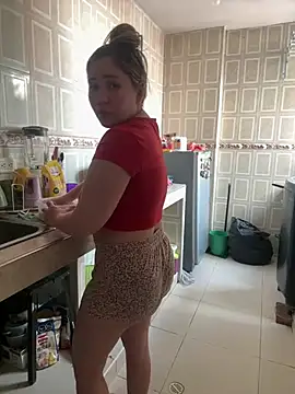 Snapshot of Celestedubois chatting on December 23, 2024, 8:36 pm Celestedubois online show from December 23, 2024, 8:36 pm