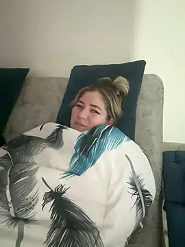 Snapshot of Celestedubois chatting on December 27, 2024, 6:14 am Celestedubois online show from December 27, 2024, 6:14 am