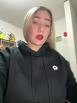 Celestedubois online show from April 13, 2026, 12:05 am