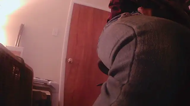 hottottrot691 online show from November 28, 2025, 10:01 pm