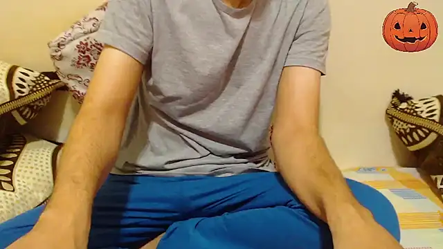 Alexdelarge323 online show from October 2, 2025, 10:55 am