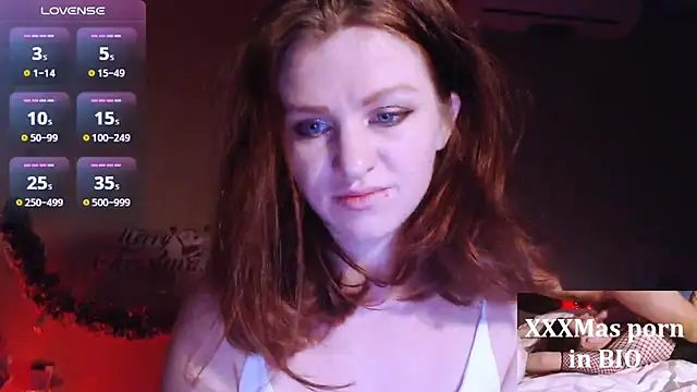 Snapshot of Cassie_Wild chatting on December 18, 2024, 1:56 pm Cassie Wild online show from December 18, 2024, 1:56 pm