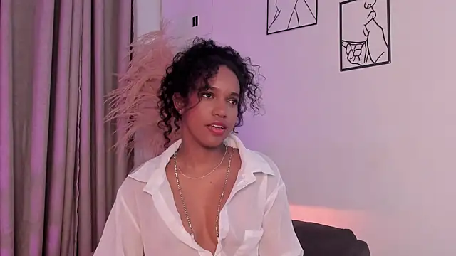 Snapshot of Tina_Rouse2 chatting on February 7, 2026, 11:08 pm Tina Rouse2 online show from February 7, 2026, 11:08 pm