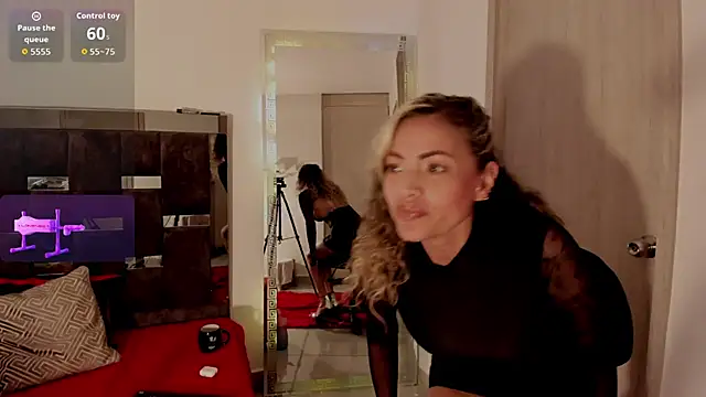 Snapshot of daiila_jonnes chatting on November 26, 2025, 8:43 pm daiila jonnes online show from November 26, 2025, 8:43 pm