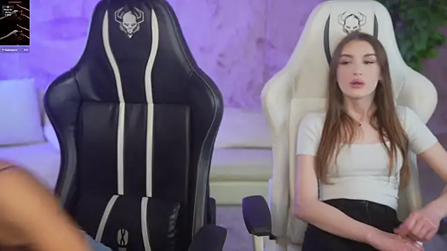 Jasmine Flow online show from October 22, 2025, 7:19 am