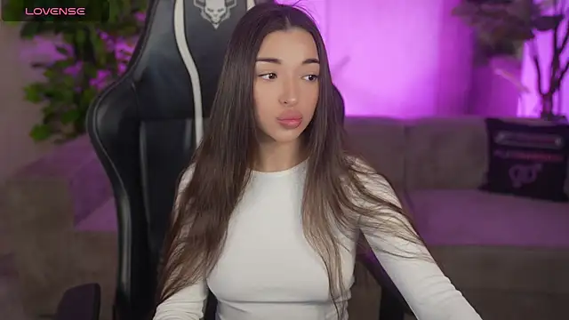 Jasmine Flow online show from April 13, 2026, 7:36 am