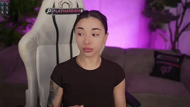 Snapshot of Jasmine_Flow chatting on May 2, 2026, 7:13 am Jasmine Flow online show from May 2, 2026, 7:13 am