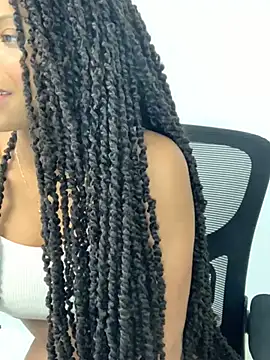 Snapshot of RENELL chatting on January 16, 2025, 2:41 am RENELL online show from January 16, 2025, 2:41 am