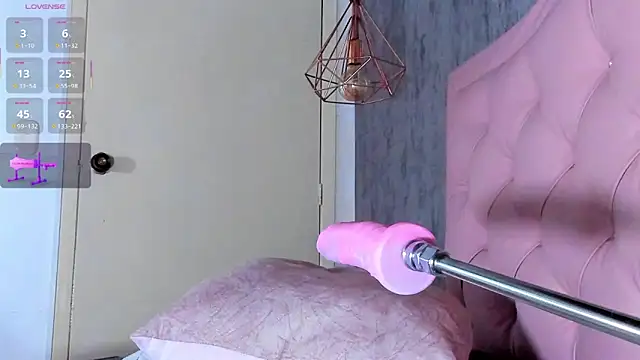 naomidibello online show from March 1, 2025, 7:37 pm