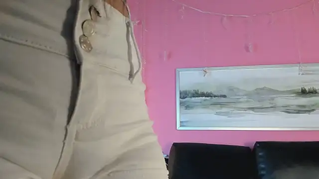 Tiffanysurez  online show from March 14, 2025, 7:01 pm