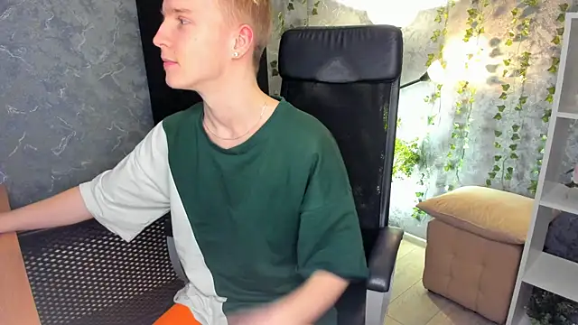 AlexxSweet online show from December 20, 2024, 10:49 am