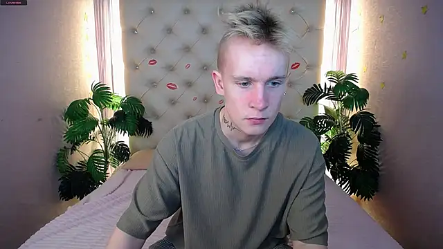 AlexxSweet online show from March 10, 2025, 10:48 am